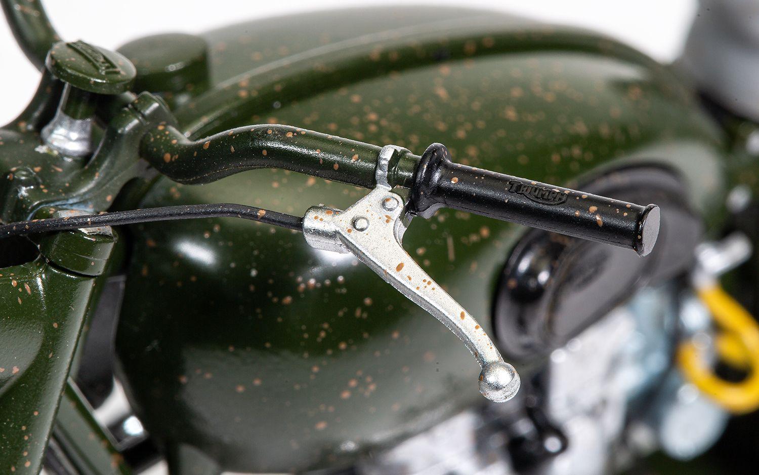 THE GREAT ESCAPE - TRIUMPH TR6 TROPHY (WEATHERED VERSION) image 2